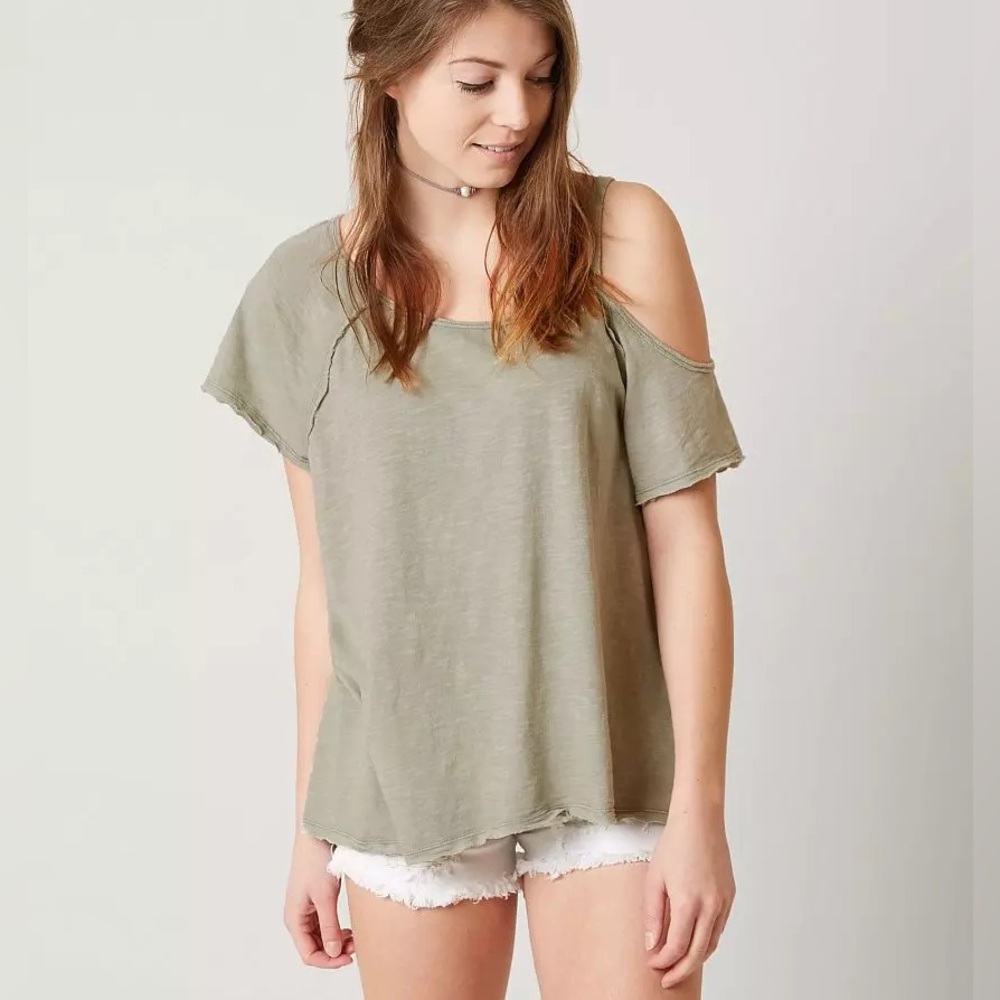 💟 Free People Cold Shoulder Top